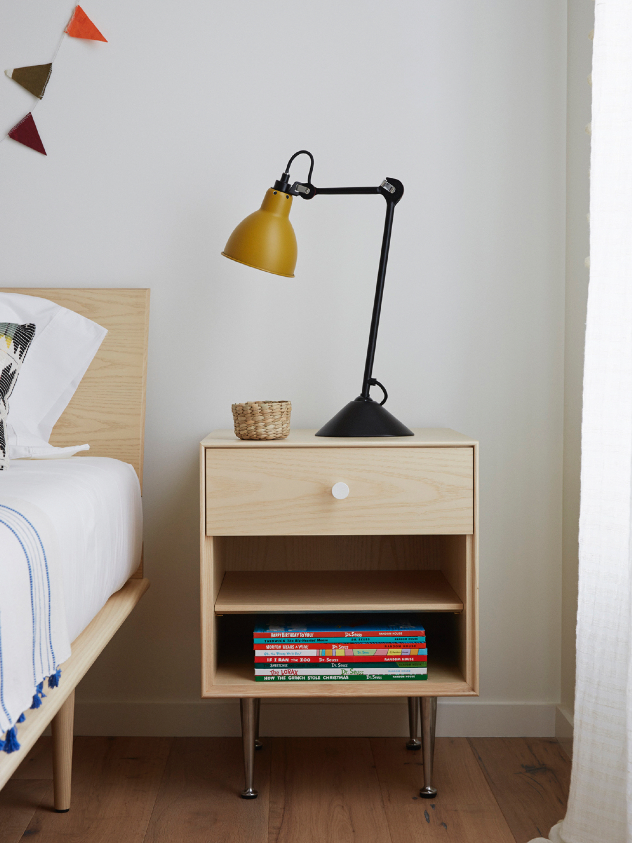 创意火狐官方网站 - 卧室|床头几|办公火狐官方网站|火狐HUOHU（中国）火狐官方网站|尼尔森薄边床头柜